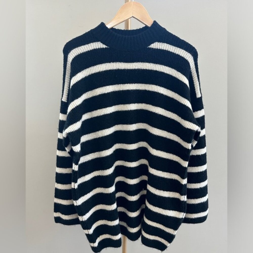H&M Oversized Striped Sweater | BNWT | Long Cozy Knit | Medium